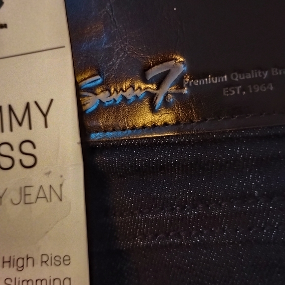 Seven7 Women's Deep Indigo Tummy Less Skinny Jeans - Picture 5 of 5